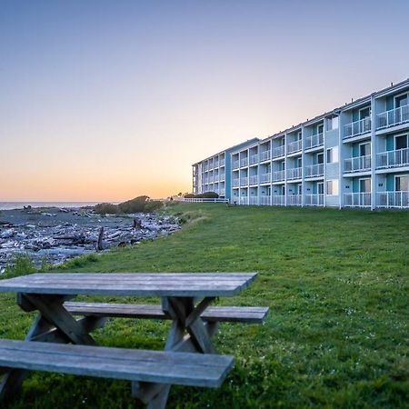 Beachfront Inn Брукингс Экстерьер фото