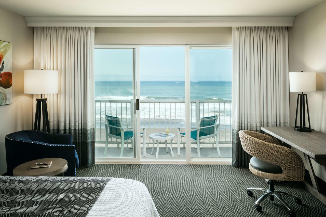 Beachfront Inn Брукингс Экстерьер фото