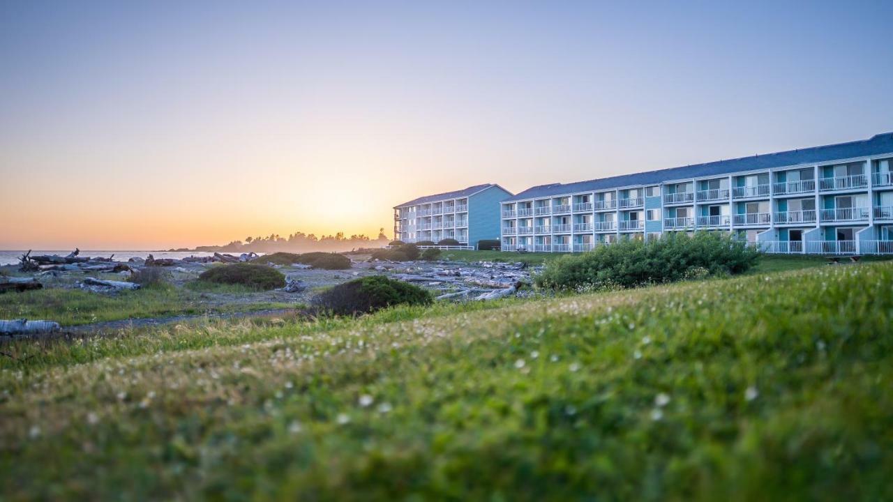 Beachfront Inn Брукингс Экстерьер фото