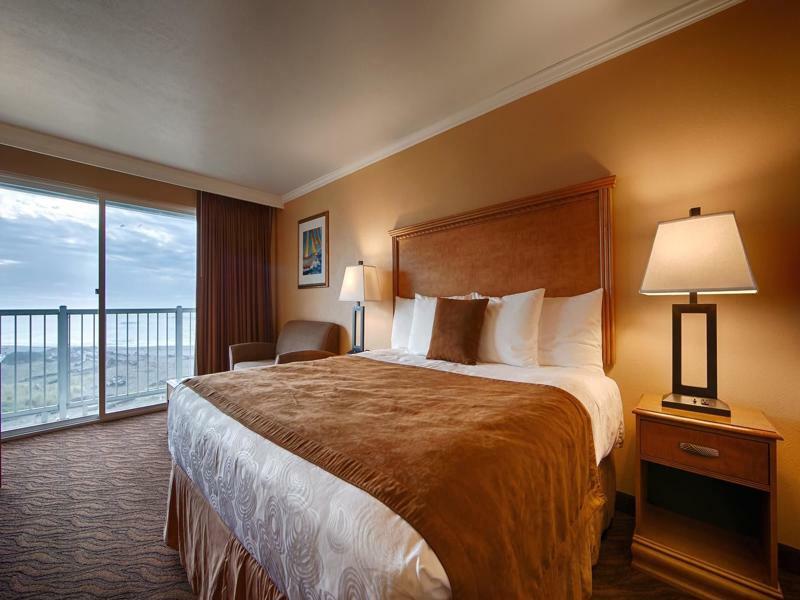 Beachfront Inn Брукингс Экстерьер фото