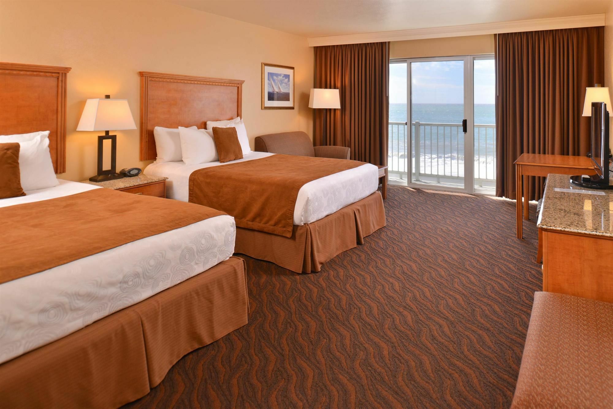 Beachfront Inn Брукингс Экстерьер фото
